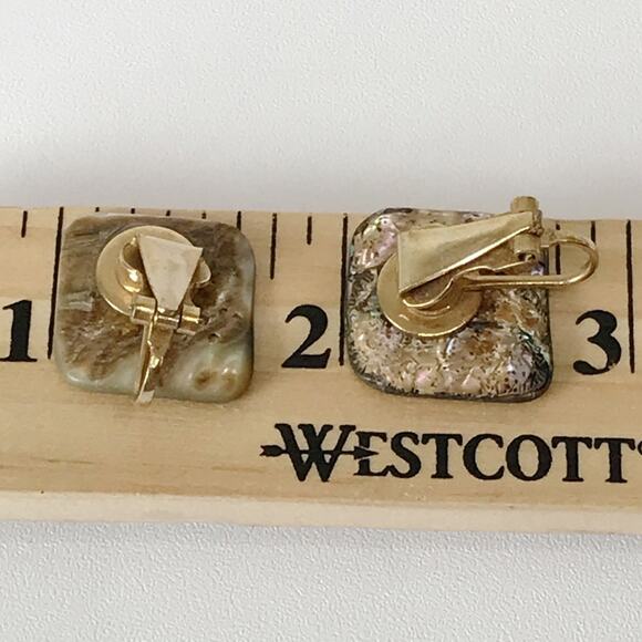 Vintage Abalone Shell Square Abstract Modernist Clip On Earrings Gold Tone - Picture 8 of 9